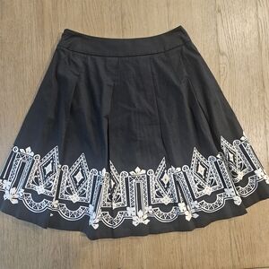 White House Black Market Black Geometric Tan Pattern Skirt Size 4